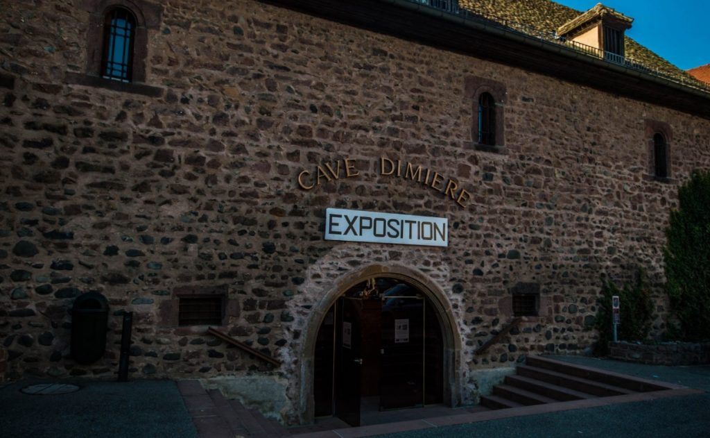 Cave dimière